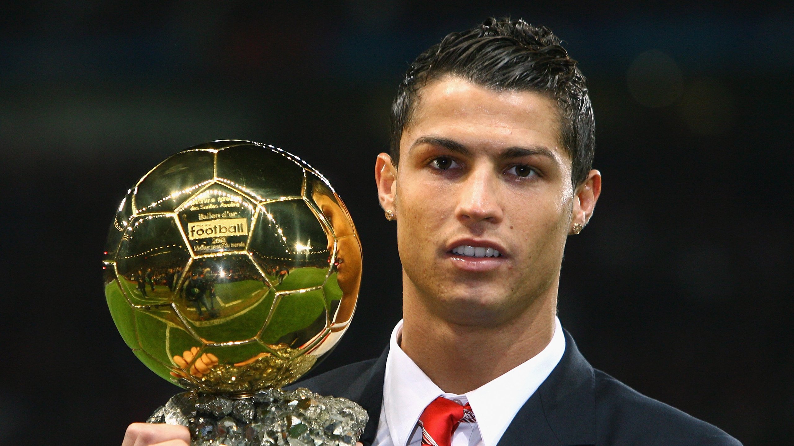 全国足球裁判员培训体系升级，执裁水平持续提高，足球裁判员培训一般多少钱